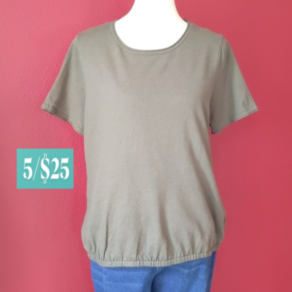 Universal Thread Short Elastic Hemline Sweater